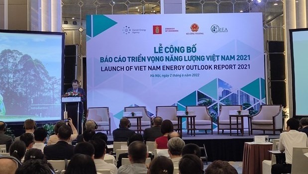 The launch of Vietnam Energy Outlook Report 2021 takes place in Hanoi on June 2. (Photo: VNA)