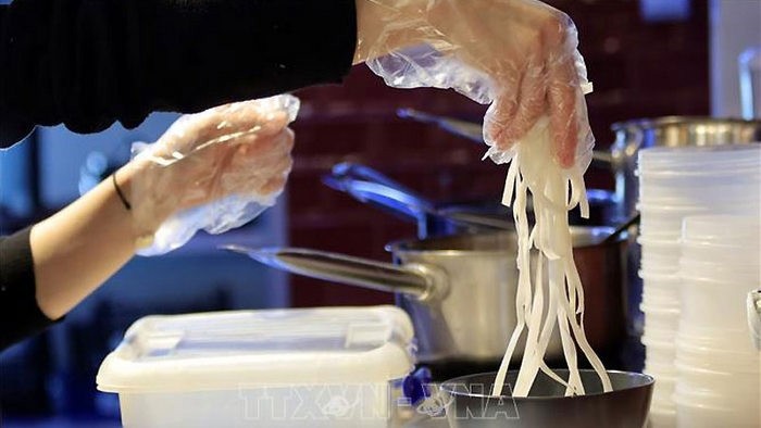 The EU has recently excluded Vietnam’s vermicelli and other types of such products which cannot be classified as instant noodles from increased official controls. (Photo: VNA)