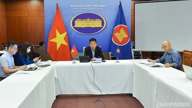 Ambassador Vu Ho, acting head of ASEAN SOM Vietnam, at the meeting (Photo: baoquocte.vn)