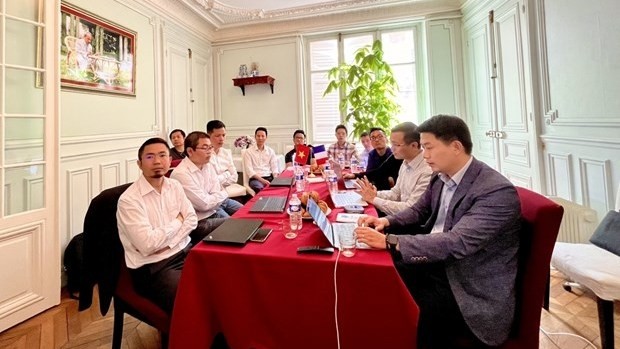An overview of the workshop at the headquarters the of Science and Technology Office of Vietnam in France. (Photo: VNA)