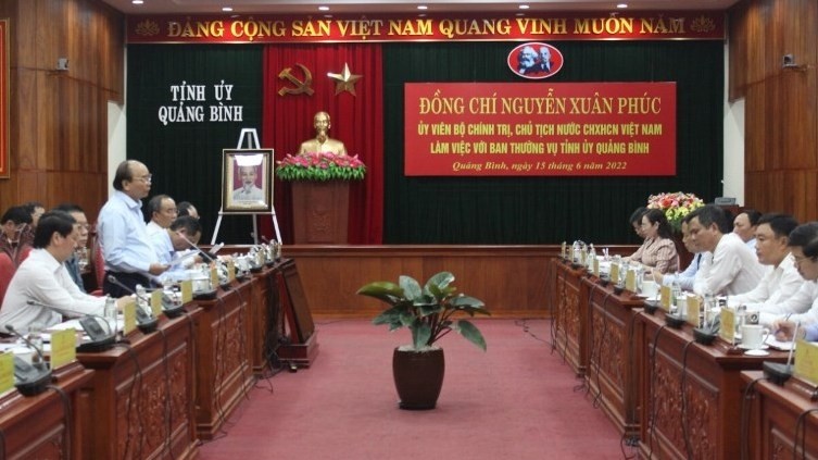 State President Nguyen Xuan Phuc speaks at the working session. (Photo: NDO) 