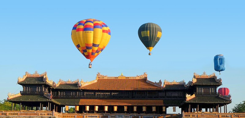 Hue hot air balloon festival kicks off