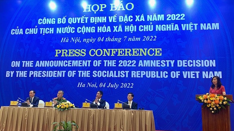 The press conference to announce the President's amnesty decision. 