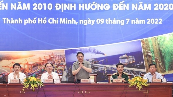 PM Pham Minh Chinh chairs the conference. (Photo: VGP)