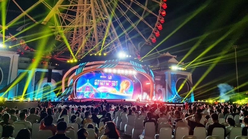 The music gala attracts over 20,000 spectators.