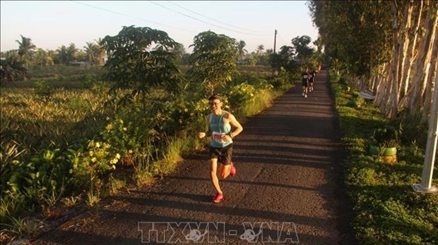 Runners in the 42km race (Photo: VNA)