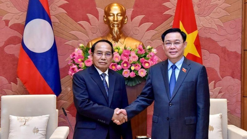 National Assembly Chairman Vuong Dinh Hue and Lao Vice President Bounthong Chitmany. (Photo: Duy Linh)