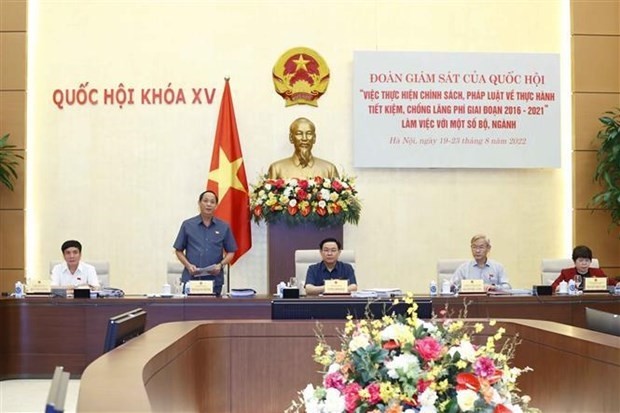 NA Vice Chairman Tran Quang Phuong (standing), head of the NA's supervisory delegation, addresses the meeting on August 23. (Photo: VNA)