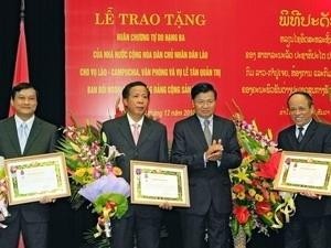 Laos grants Freedom Order to Vietnam’s Party units