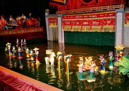 A water puppetry performance by artists from Thang Long Water Puppetry Theatre