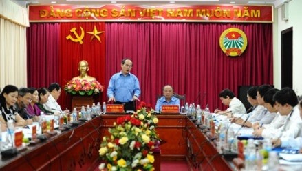 VFF President Nguyen Thien Nhan speaking at the session (Photo: Hoang Long)