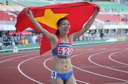 'Speed queen' Vu Thi Huong proves her absolute domination of the 100m dash
