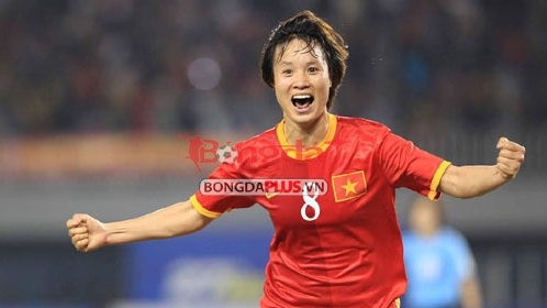 Striker Minh Nguyet celebrates her opening goal