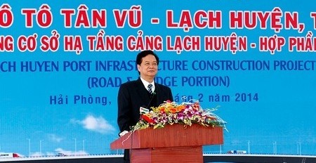 PM Nguyen Tan Dung addresses at the ceremony (VGP)