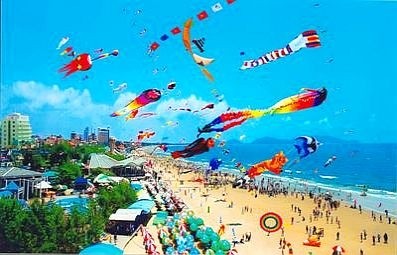 The fourth festival was held in Ba Ria–Vung Tau province in 2012. (Source: friendlytravel.vn)
