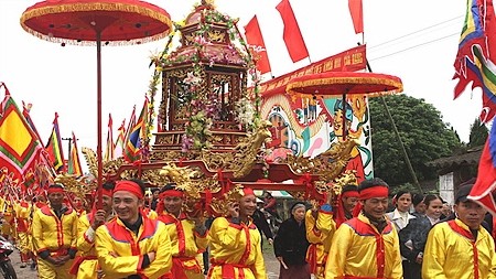 The palanquin procession ceremony at the Phu Day festival (Credit: baonamdinh.com.vn)
