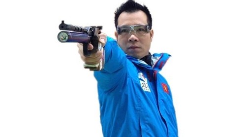 Hoang Xuan Vinh has become the first top-ranked Vietnamese shooter.