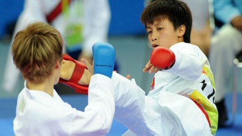Doha Asiad champion Vu Thi Nguyet Anh (right).