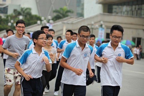 The Open Hanoimoi Run Tournament for Peace attracts the particiaption of a large number of students in Hanoi (hanoimoi.com.vn)