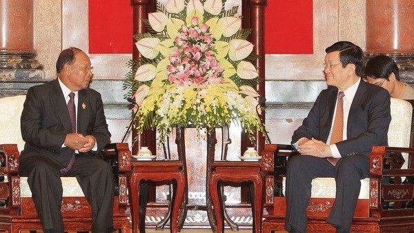 President of the National Assembly of Cambodia Heng Samrin and Vietnamese President Truong Tan Sang