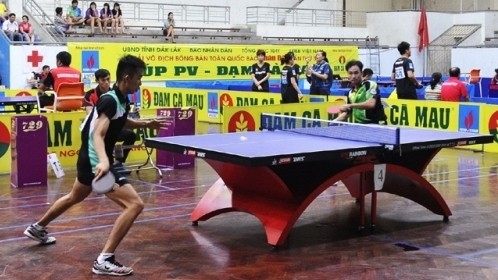 Hanoi (right) beat People’s Public Security 3-0 in their September 7 semifinals.