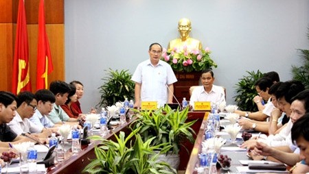Politburo member and VFFCC President Nguyen Thien Nhan speaking at the working session on September 8 (photo: daidoanket.vn)