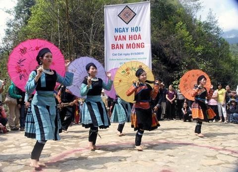 An ethnic performance in Sapa (Lao Cai province)