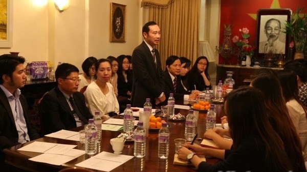 Vietnamese Ambassador to the UK Nguyen Van Thao speaks at the event (Source: VNA)