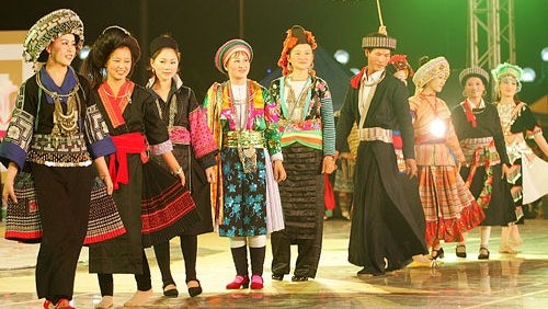 Colourful costumes of Vietnamese ethnic groups (Source: ktdt.vn)