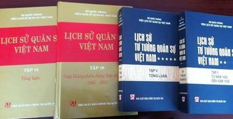 Two volumes of ‘History of Vietnam’s Military’ (left) and two others of ‘History of Vietnam Military Ideologies’ (right) (Source: VGP)