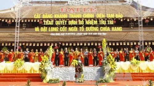  Front leader visits Hang Temple in Thai Nguyen province