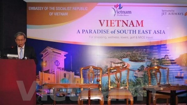 Vietnamese ambassador to India Ton Sinh Thanh speaks at the gala. (Credit: Vietnam+)