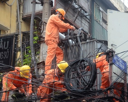 Electricity grids in Hanoi and Ho Chi Minh City will be expanded. (Credit: CPV)