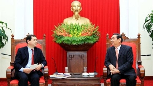 Politburo member Le Hong Anh receives Pedro Guerreiro, head of the chapters international department of the Portuguese Communist Party in Hanoi on March 26. (Credit: VNA)