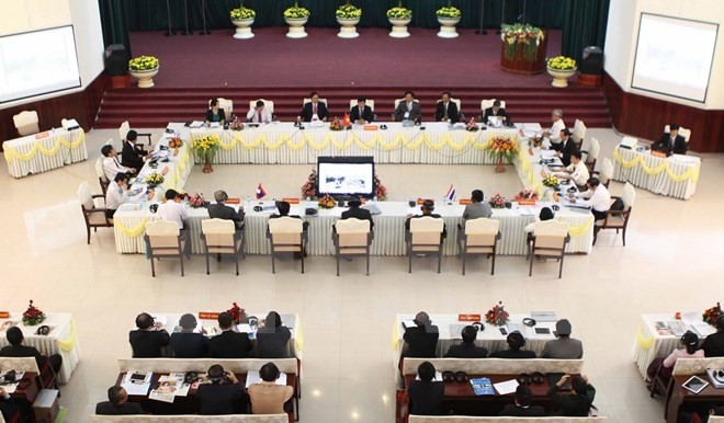 A conference discussing the co-operation of Vietnam, Laos and Thailand (Credit: VNA)