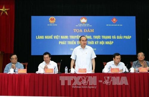 President of the Vietnam Fatherland Front (VFF) Central Committee Nguyen Thien Nhan addressing at the workshop