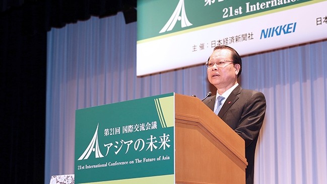 Deputy Prime Minister Vu Van Ninh speaks at the 21st International Conference on The Future of Asia in Tokyo on May 21. (Credit: VGP)