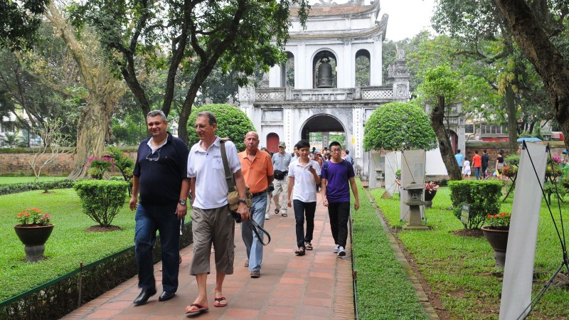 Van Mieu (Temple of Literature) - an attractive destination in Hanoi 