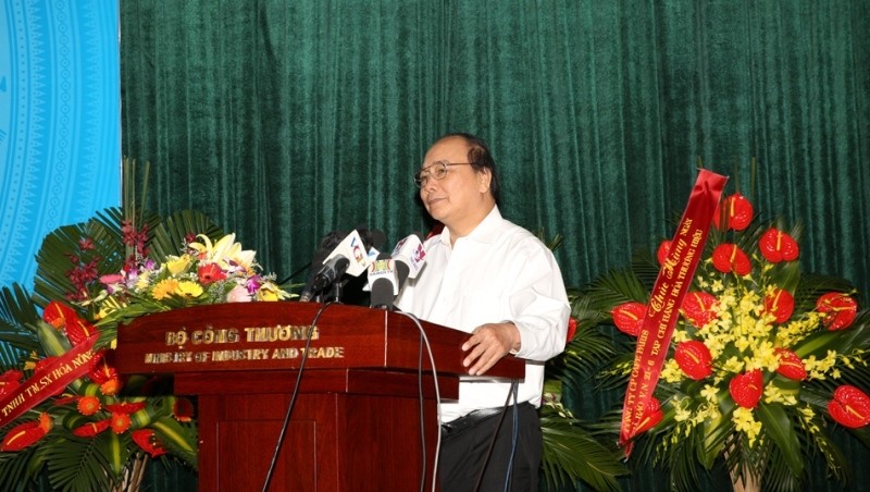 Deputy PM Nguyen Xuan Phuc speaks at the event. (Image credit: VGP)