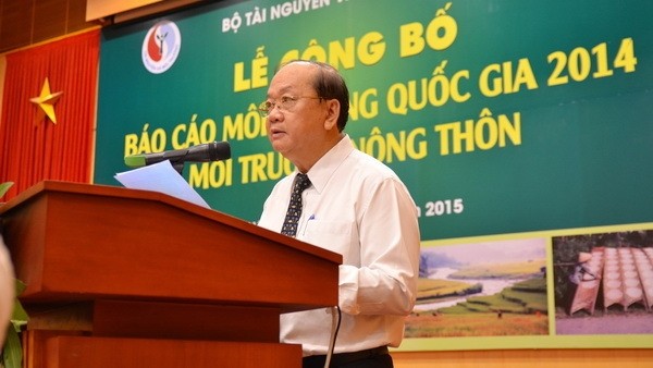 MONRE Deputy Minister Bui Cach Tuyen speaks at the ceremony on June 24