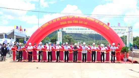 The road opens to traffic in Gia Lai (sggp.org.vn)
