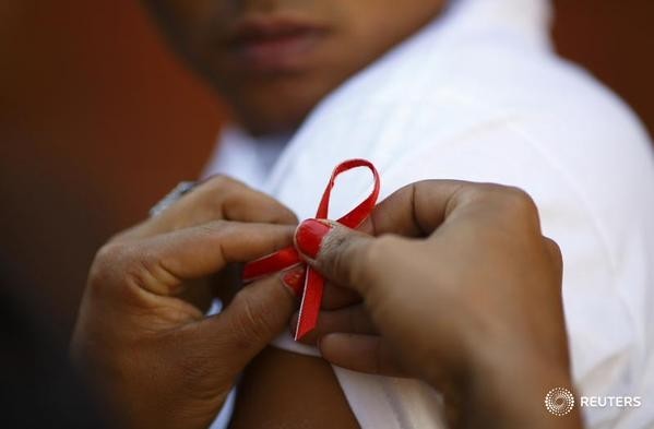 Goal to end AIDS epidemic by 2030 'ambitious but realistic': UN chief