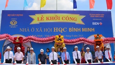 Work starts on the largest social housing project in Mekong Delta (Photo:congan.com.vn)