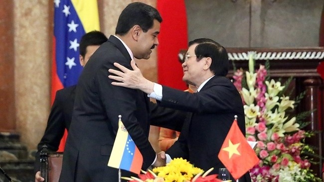 Vietnamese President Truong Tan Sang and his Venezuelan counterpart Nicolas Maduro