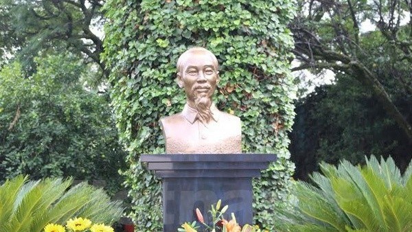 The statue of President Ho Chi Minh in Mexico