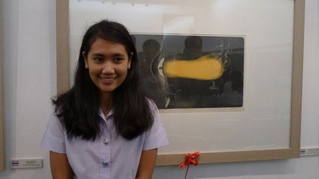 First prize winner Aonrudee PornChame from Thailand at the first ASEAN Graphic Arts Competition and Exhibition in 2012 (Credit: tuyengiao.vn)