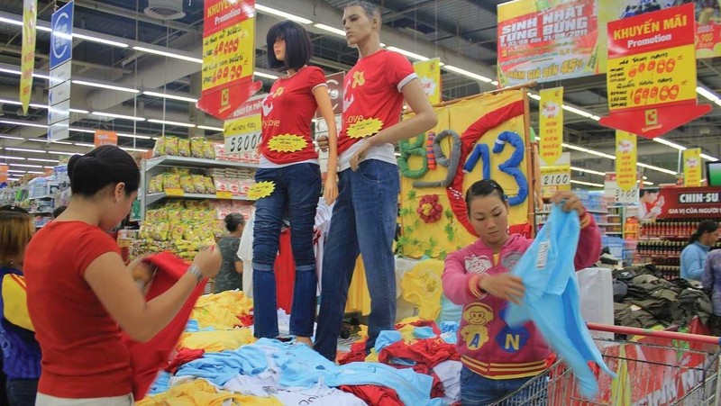 The Sales Promotion Month will create opportunities for consumers to buy discounted goods, particularly goods made in Vietnam.