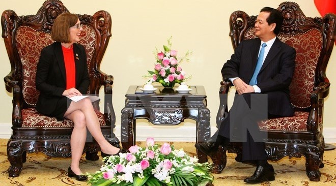 PM Nguyen Tan Dung receives visiting Governor of Oregon State Katherine Brown. (Photo: VNA) 