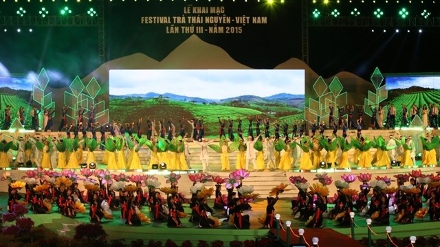 An arts performance at the opening ceremony of the third Thai Nguyen Tea Festival (Credit: cpv)