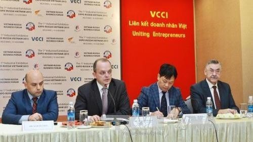 Delegates at the press conference (Source :VNA)
